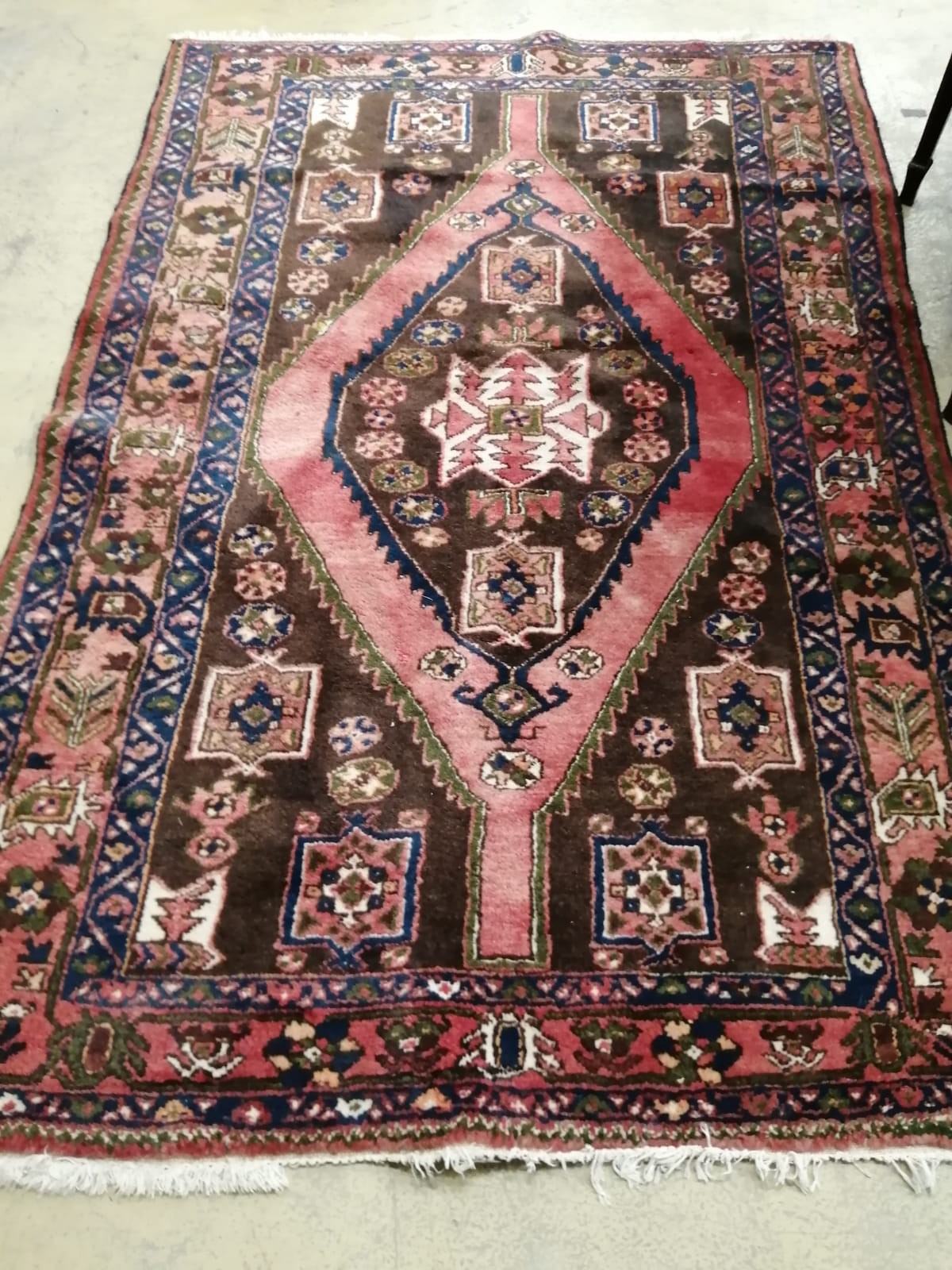 A Hamadan peach ground carpet 210cm x 150cm.